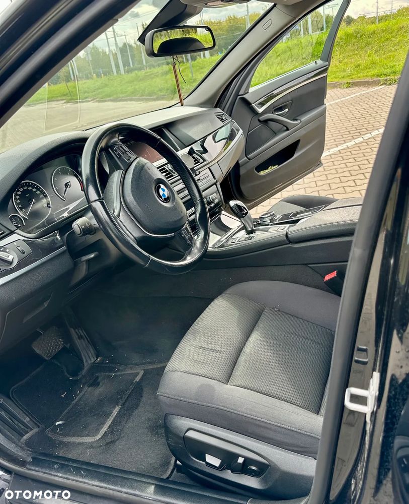 BMW Seria 5 520d Touring - 8