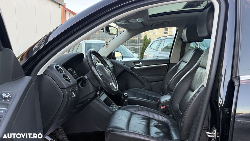 Volkswagen Tiguan - 12