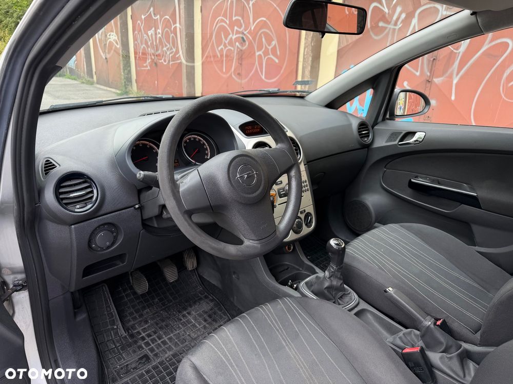 Opel Corsa 1.2 16V Enjoy - 11