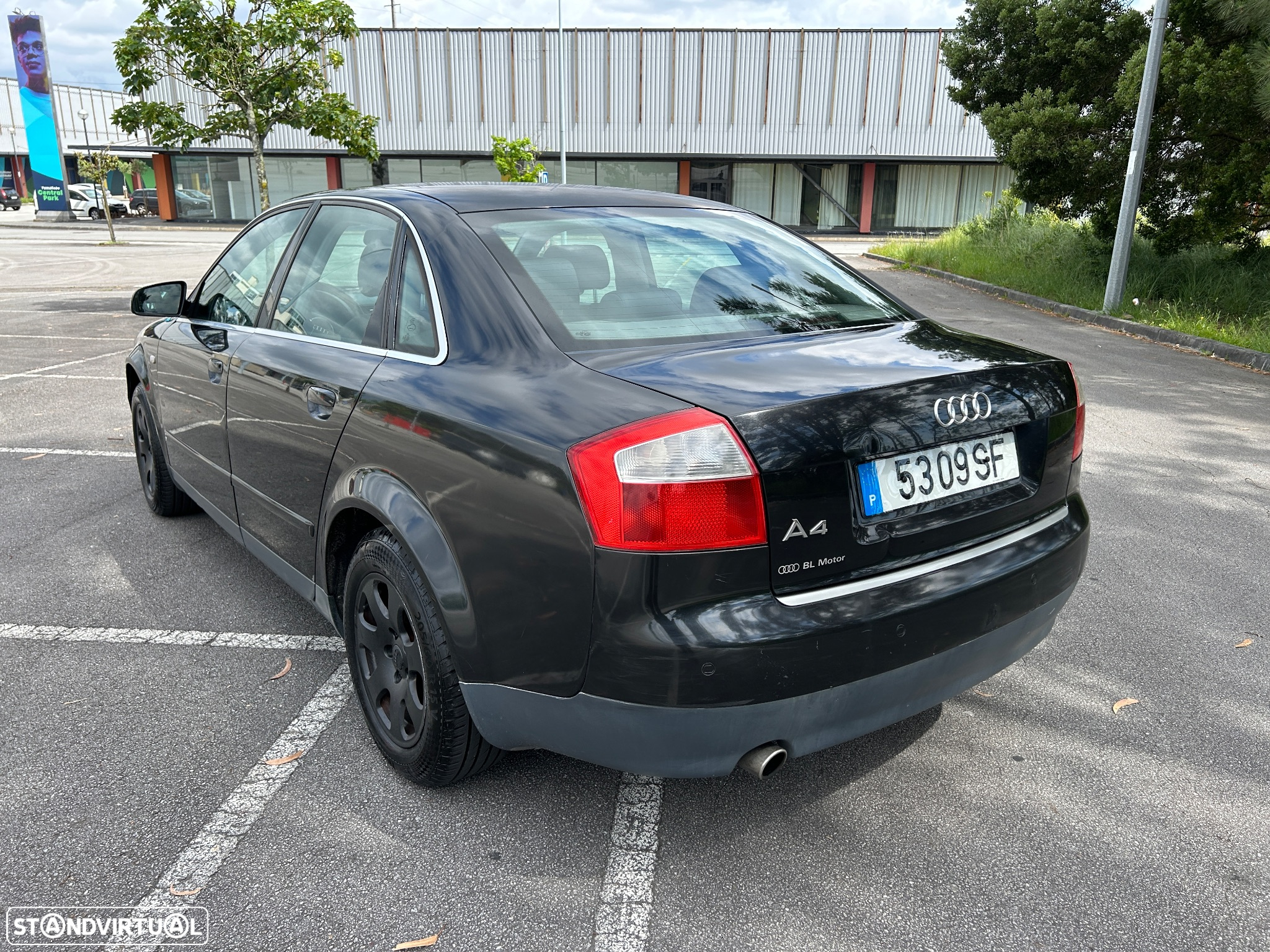 Audi A4 1.6 Sport - 4