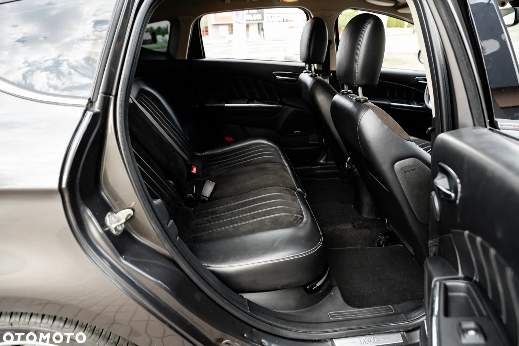 Lancia Delta 1.4 T-Jet Platino - 23