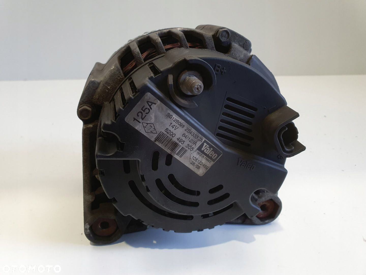 Nissan Primera P12 1.9 DCI ALTERNATOR 8200495305 valeo 125A - 4