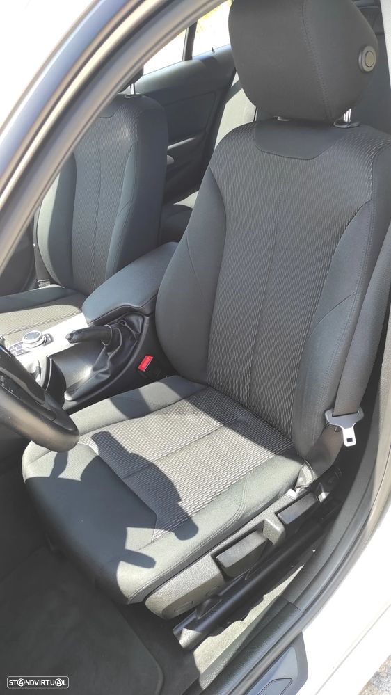 BMW 318 d Blue Performance - 34