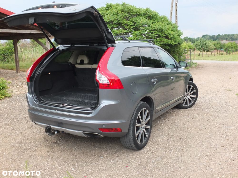 Volvo XC 60 T6 AWD Geartronic Summum - 11