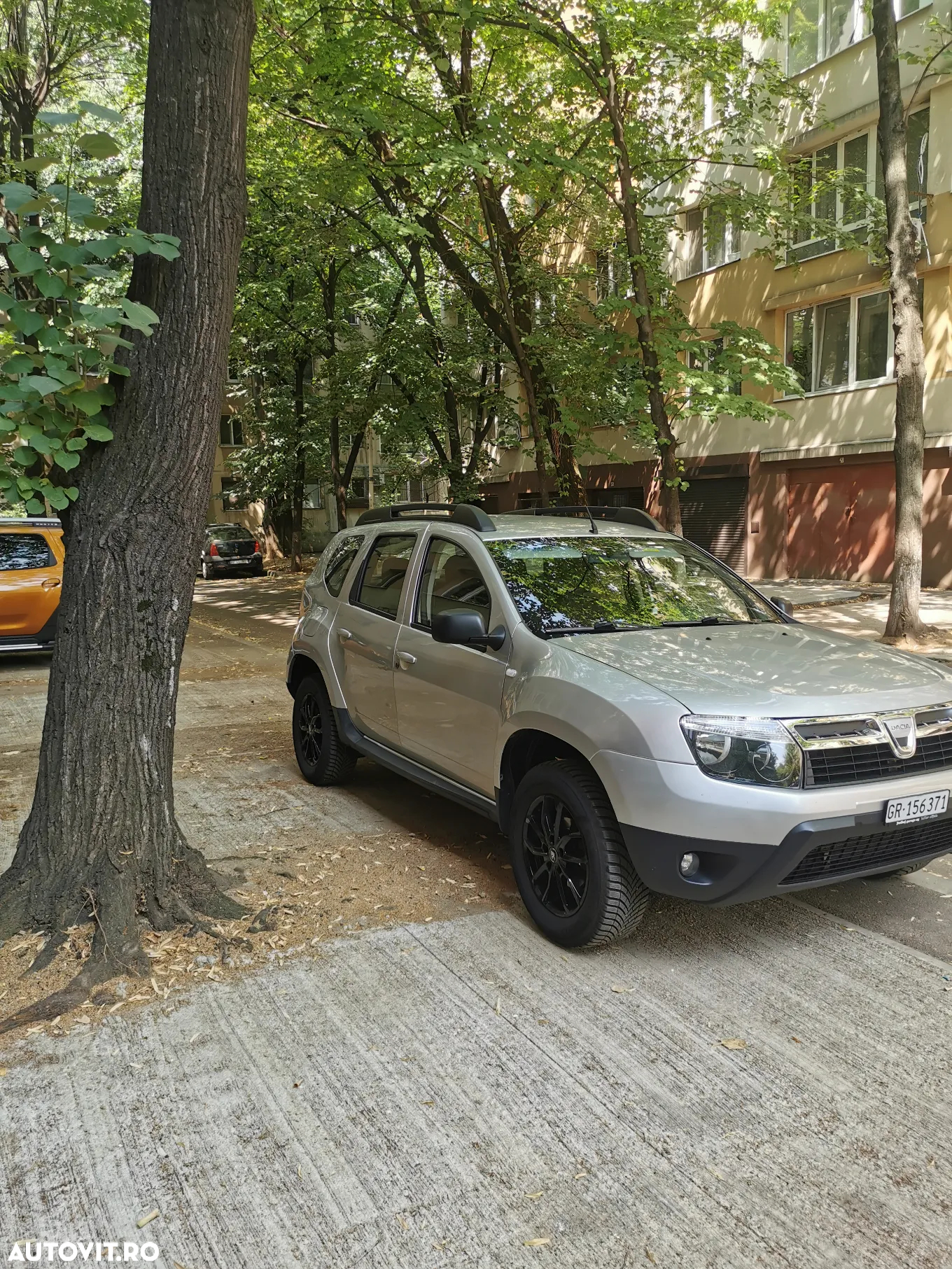 Dacia Duster 1.6 4x4 Laureate - 2