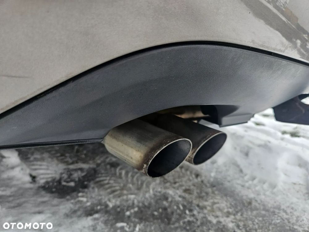 Volkswagen Golf Plus 2.0 TDI DPF Style - 13