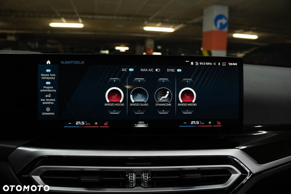 BMW M4 Competition M xDrive sport - 35