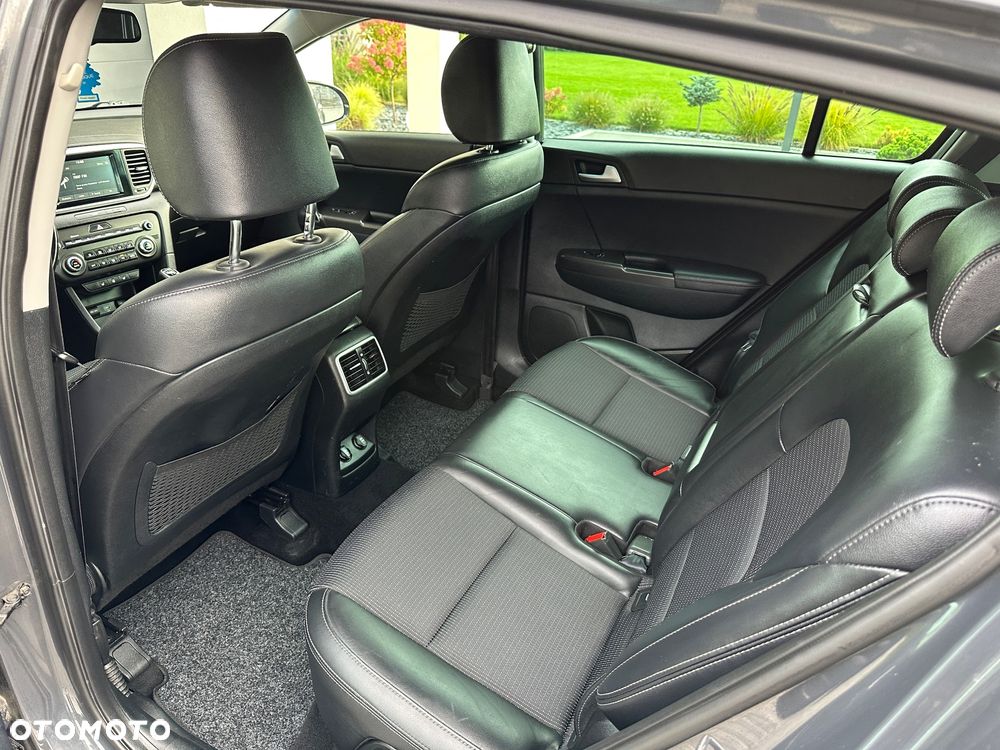 Kia Sportage 1.6 CRDI Black Edition 2WD - 31