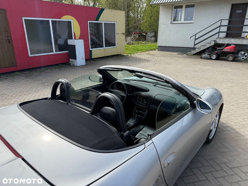 Porsche Boxster - 9