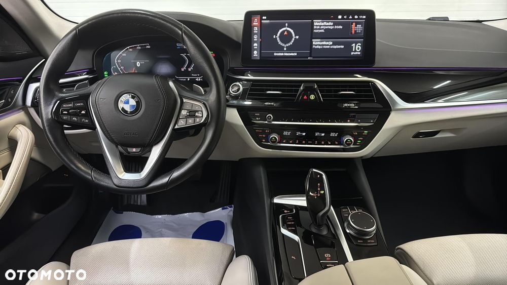 BMW Seria 5 520d xDrive MHEV Sport - 15