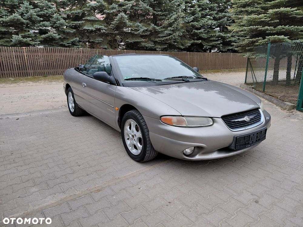 Chrysler Stratus LX 2.5 - 3