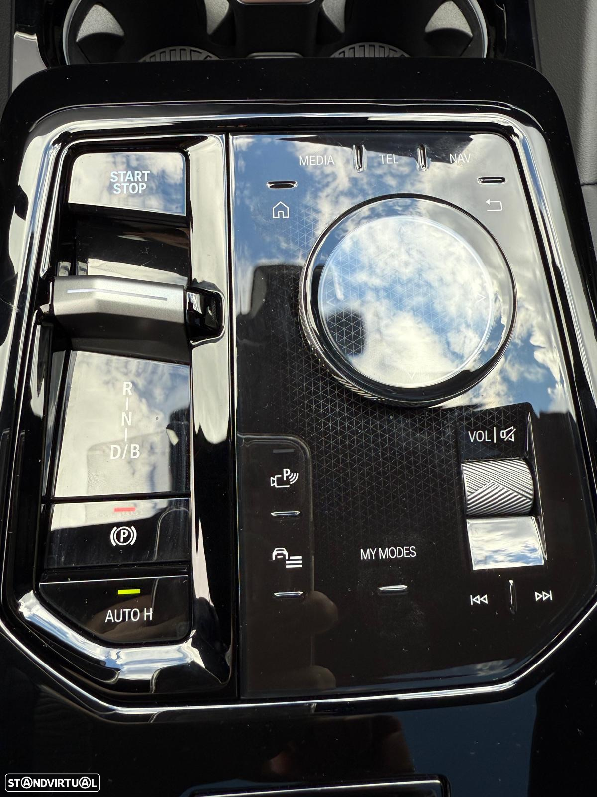 BMW i5 eDrive40 Pack Desportivo M Pro - 36