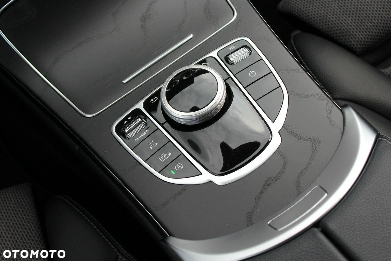 Mercedes-Benz Klasa C - 16