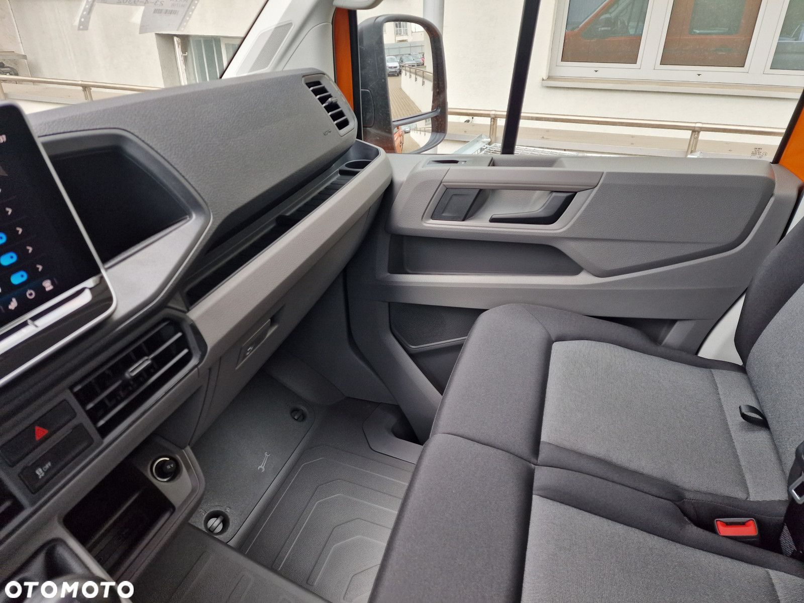 Volkswagen Crafter Skrzyniowy 2.0 TDI Manual - 10