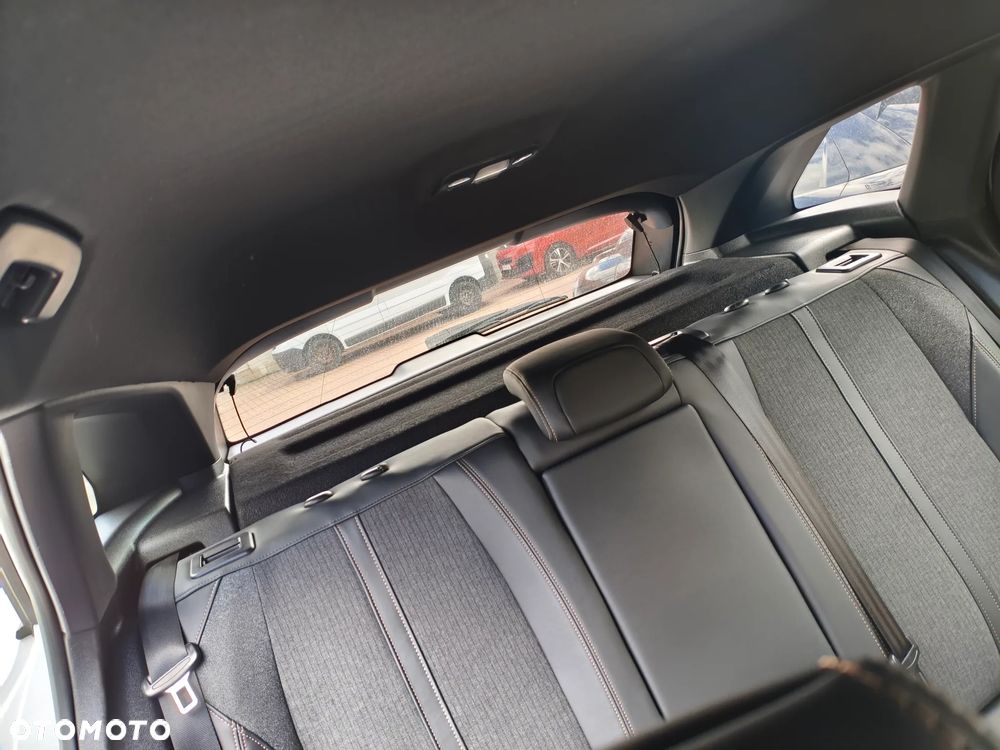 Peugeot 3008 1.6 BlueHDi Allure S&S EAT6 - 12