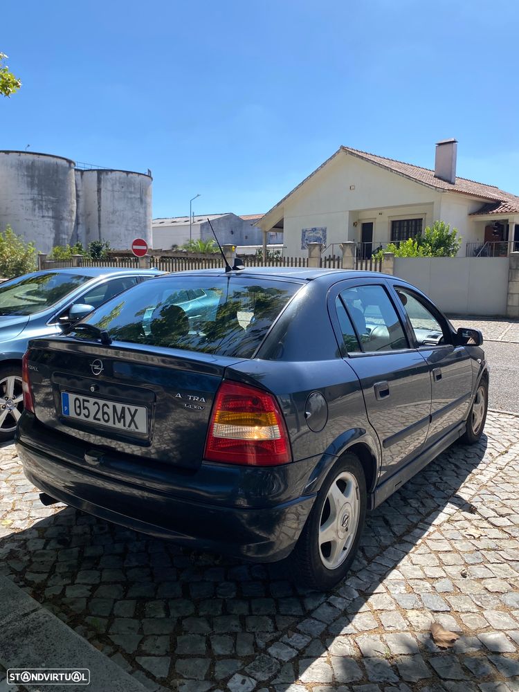Opel Astra 1.4 CDX - 1