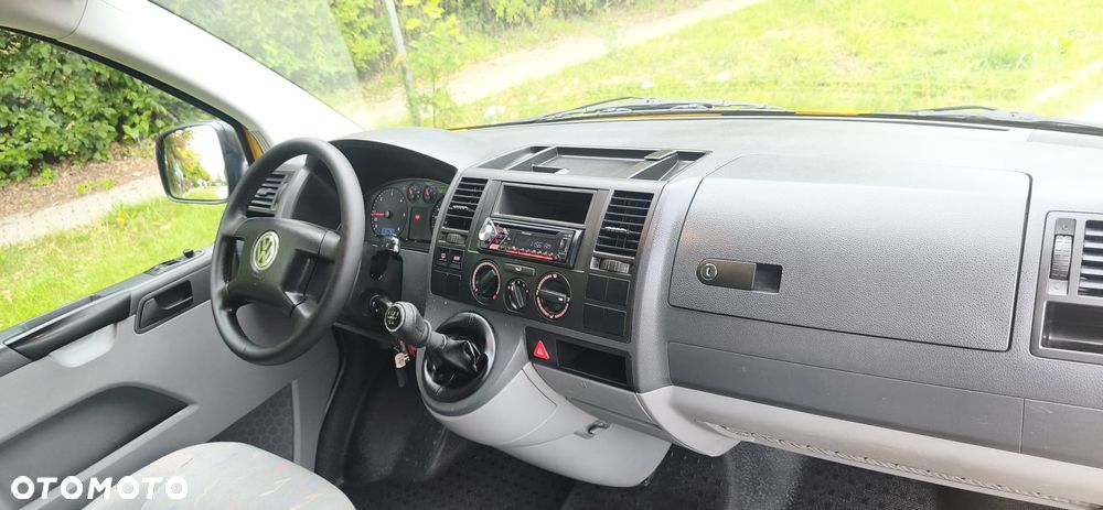 Volkswagen TRANSPORTER T5 - 22