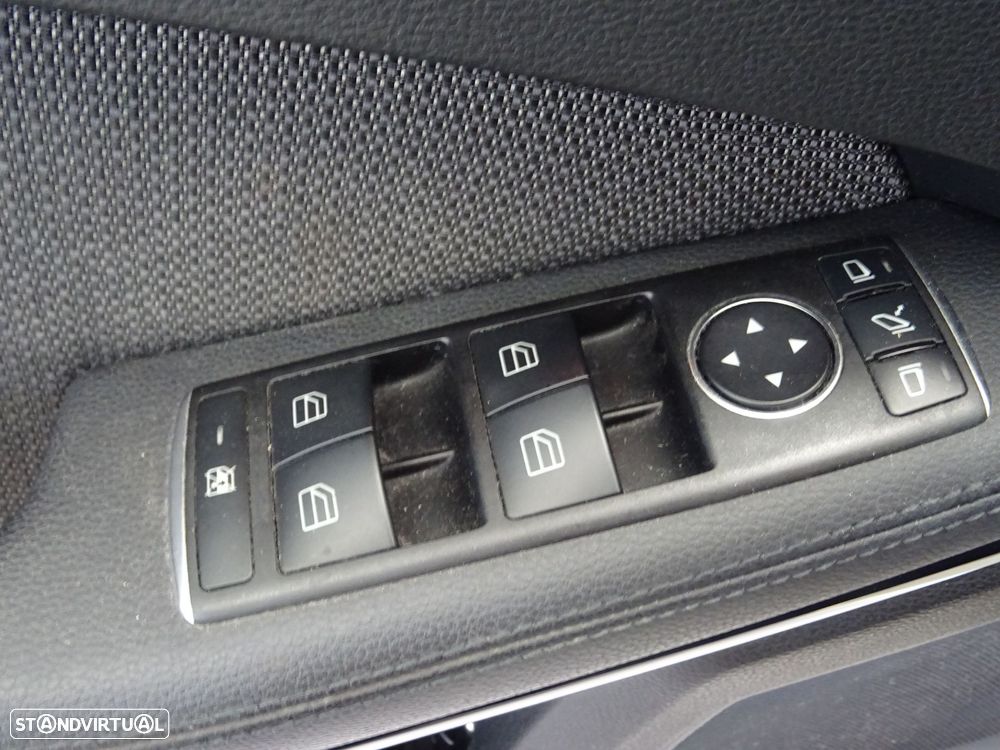 Mercedes-Benz E 220 - 23