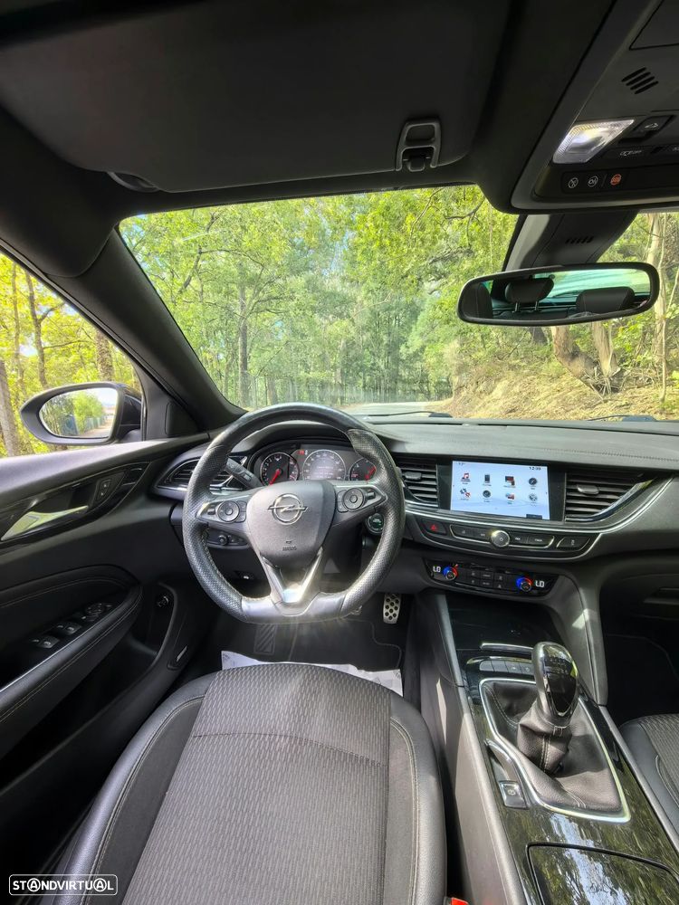 Opel Insignia Sports Tourer - 12