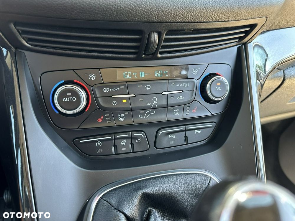 Ford Kuga 1.5 EcoBoost 2x4 Titanium - 28
