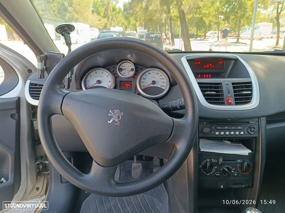 Peugeot 207 1.4 16V Trendy - 6