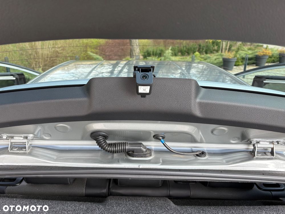 Toyota Auris Hybrid 135 Prestige - 37