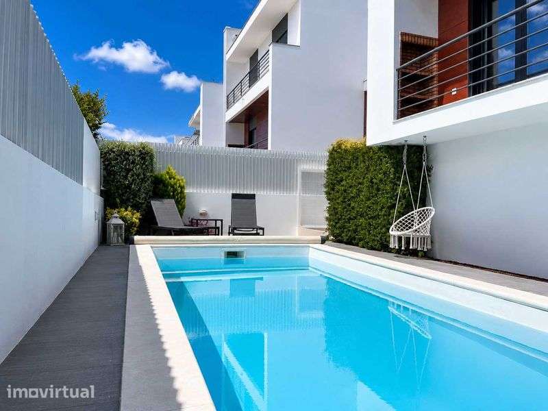 Moradia T4 independente | Garagem | Piscina | Excelentes Áreas - Grande imagem: 3/12