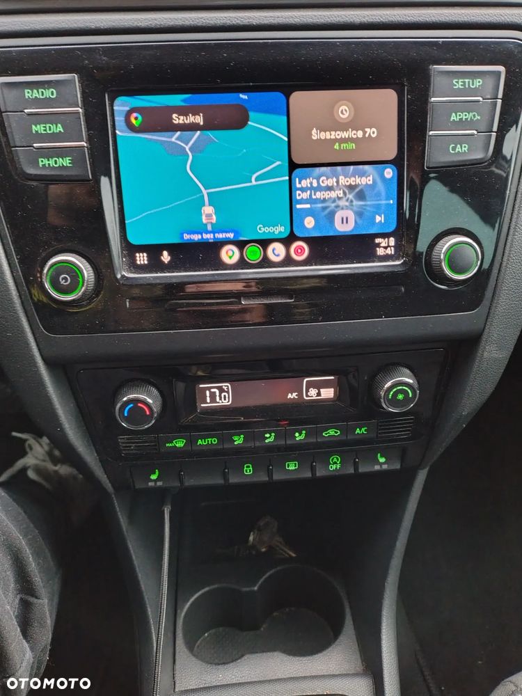 Skoda RAPID 1.0 TSI Style DSG - 11