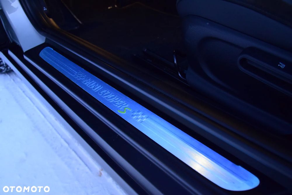 MINI Cooper SE Electric Trim - 19