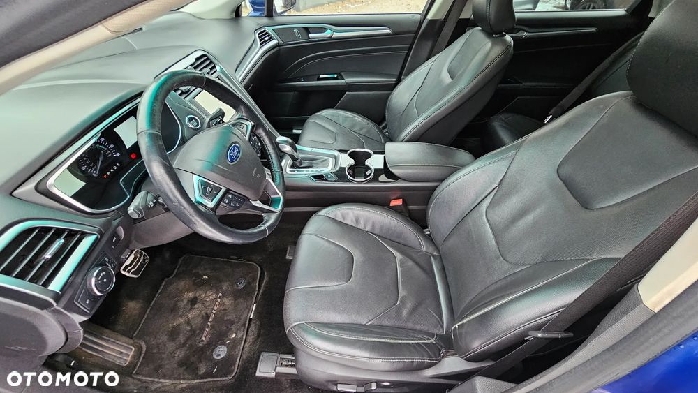 Ford Fusion 2.0 EcoBoost Titanium - 12