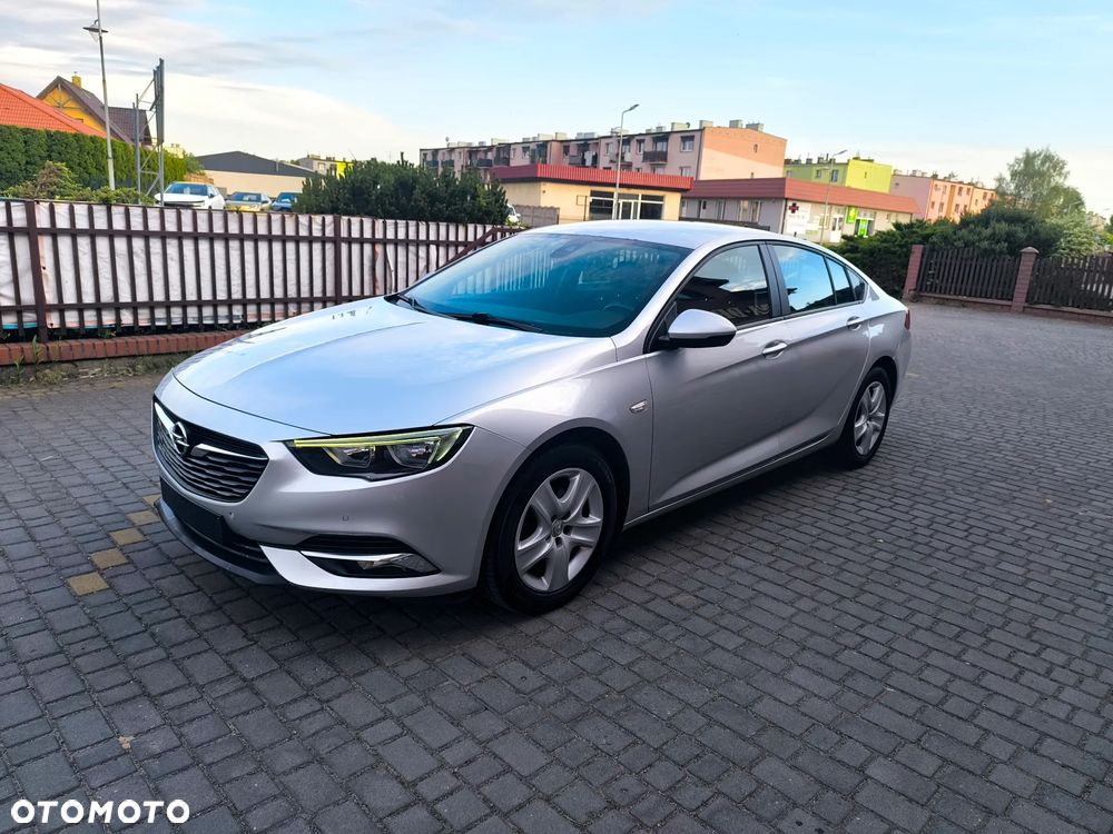 Opel Insignia - 1