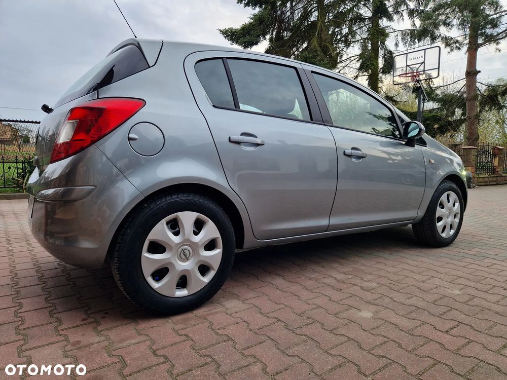 Opel Corsa 1.2 16V Enjoy - 9