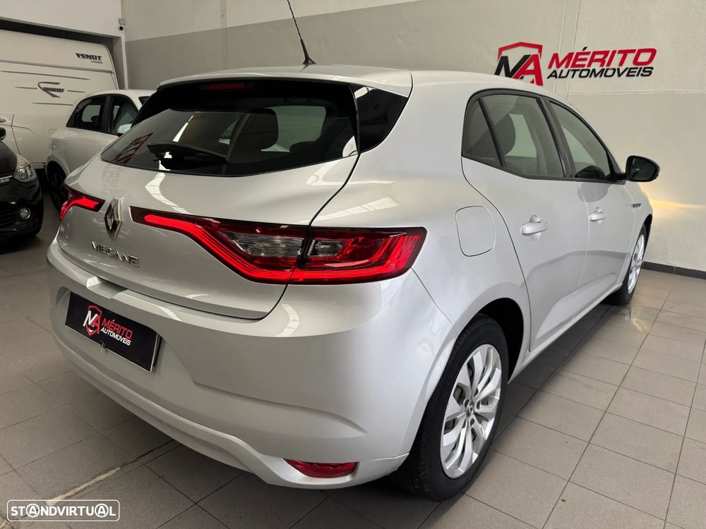 Renault Mégane ENERGY TCe 100 EXPERIENCE - 4