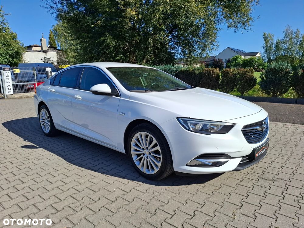 Opel Insignia - 1