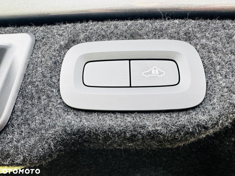 Volvo S60 ver-t6-awd-momentum-pro - 33