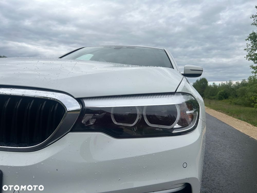 BMW Seria 5 530i xDrive Sport Line - 4