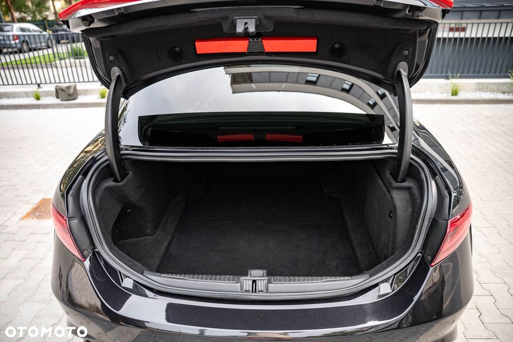 Alfa Romeo Giulia 2.9 Bi Turbo V6 Quadrifoglio - 30