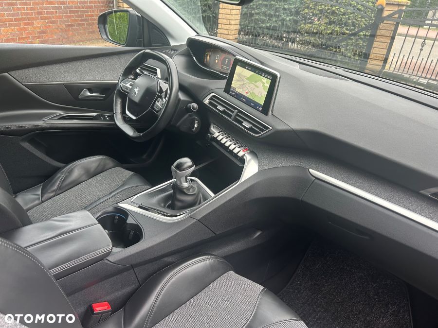 Peugeot 5008 ver-bluehdi-150-stop-start-allure - 21