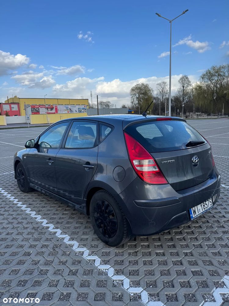 Hyundai i30 1.6 CRDi Classic + - 13