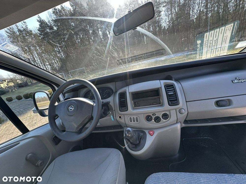 Opel Vivaro - 18