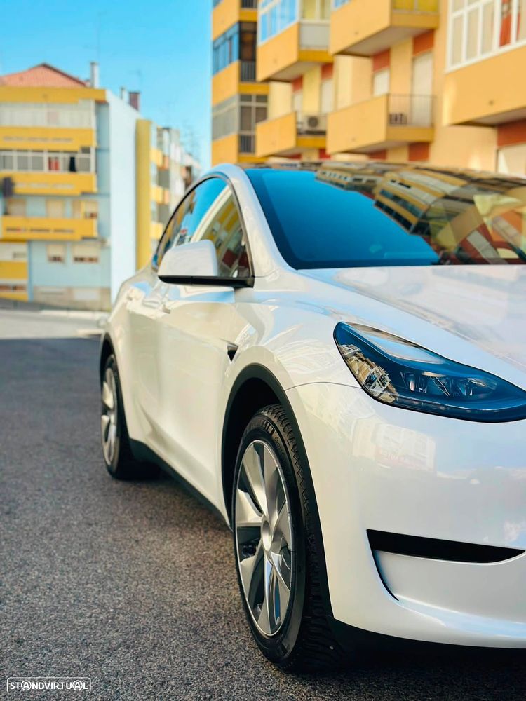 Tesla Model Y Standard - 11