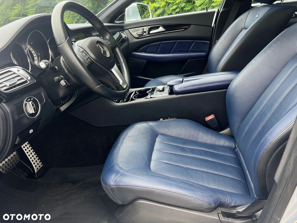 Mercedes-Benz CLS - 10