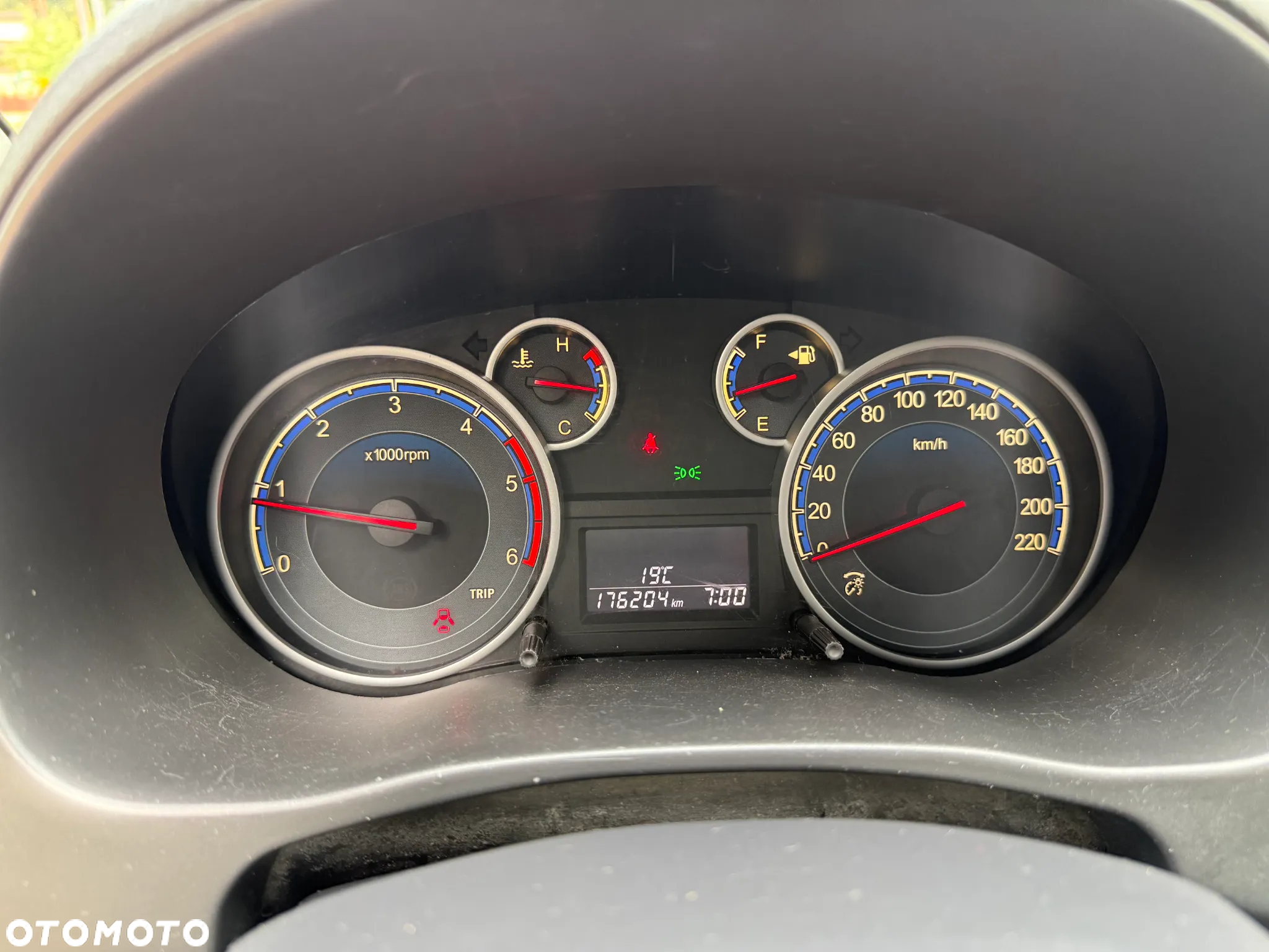 Suzuki SX4 2.0 DDiS Comfort 4WD - 31