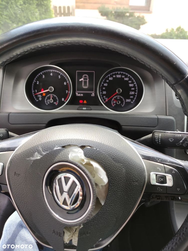 Volkswagen Golf 1.2 TSI BMT Comfortline - 15