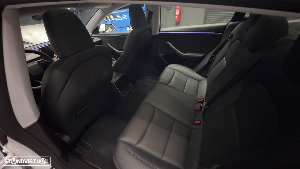 Tesla Model 3 Standard RWD - 32
