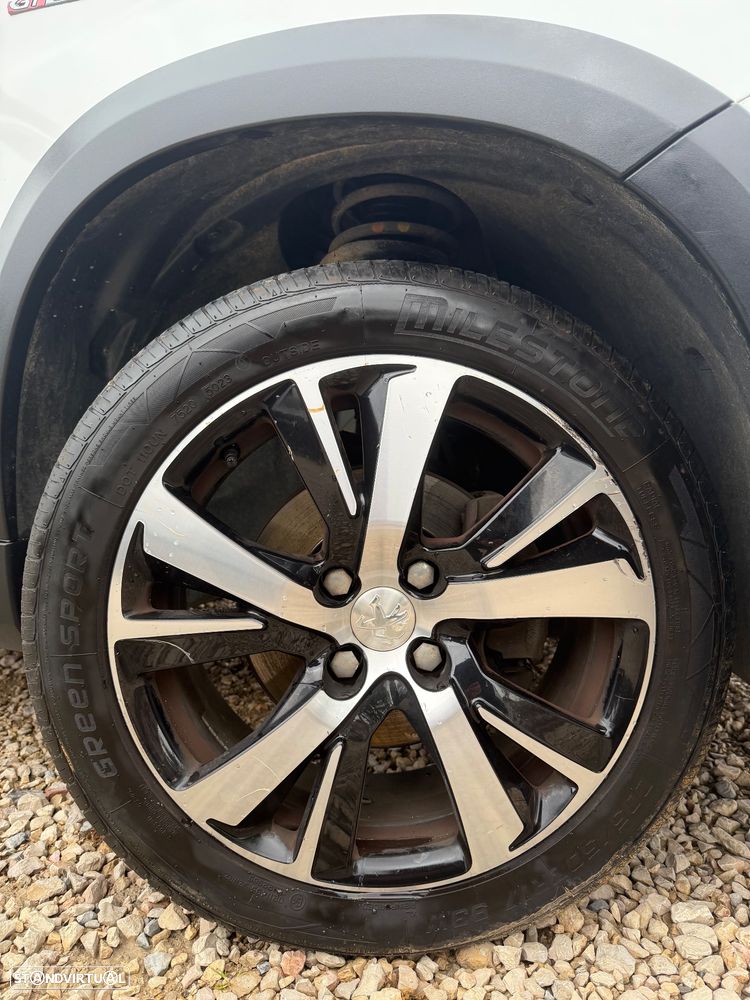 Peugeot 2008 PureTech 130 Stop&Start GT-Line Edition - 31