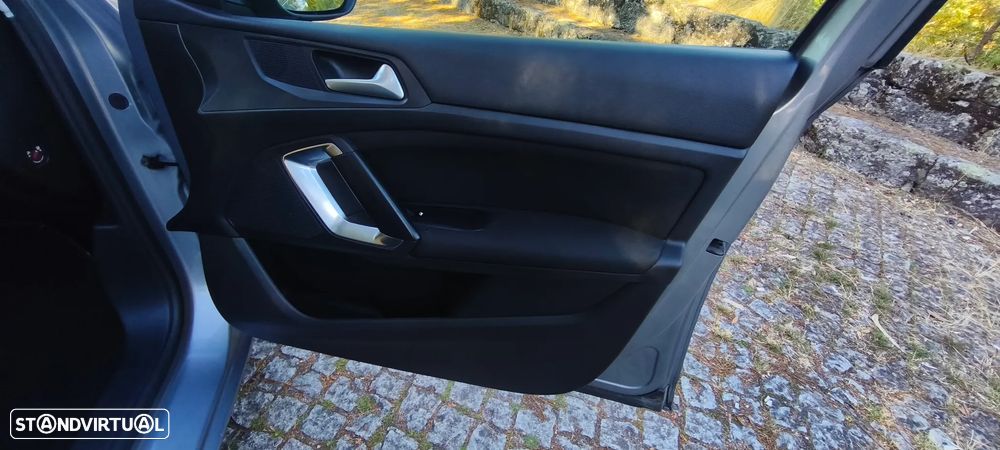 Peugeot 308 1.6 e-HDi Allure J18 - 15