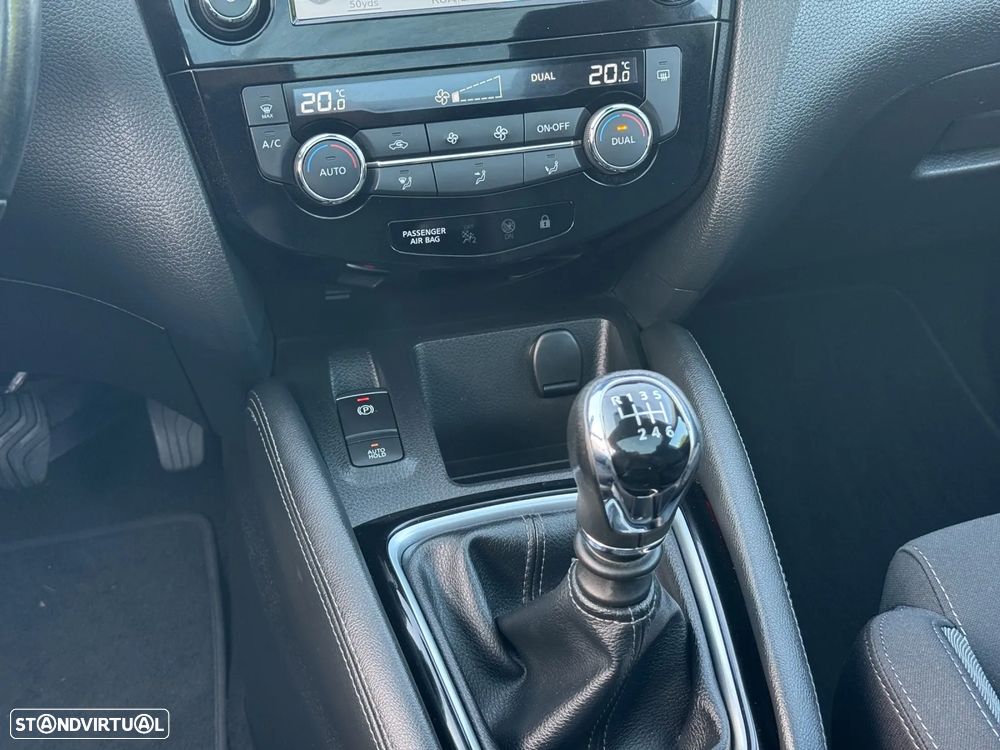 Nissan Qashqai 1.5 dCi N-Connecta Led - 11