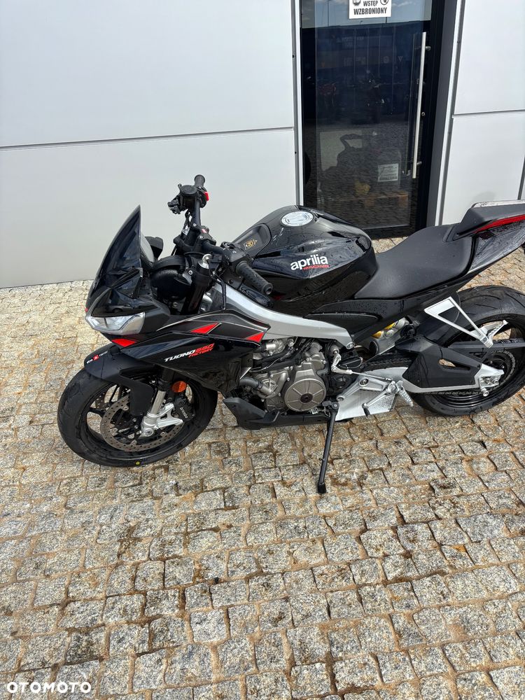 Aprilia Tuono - 1