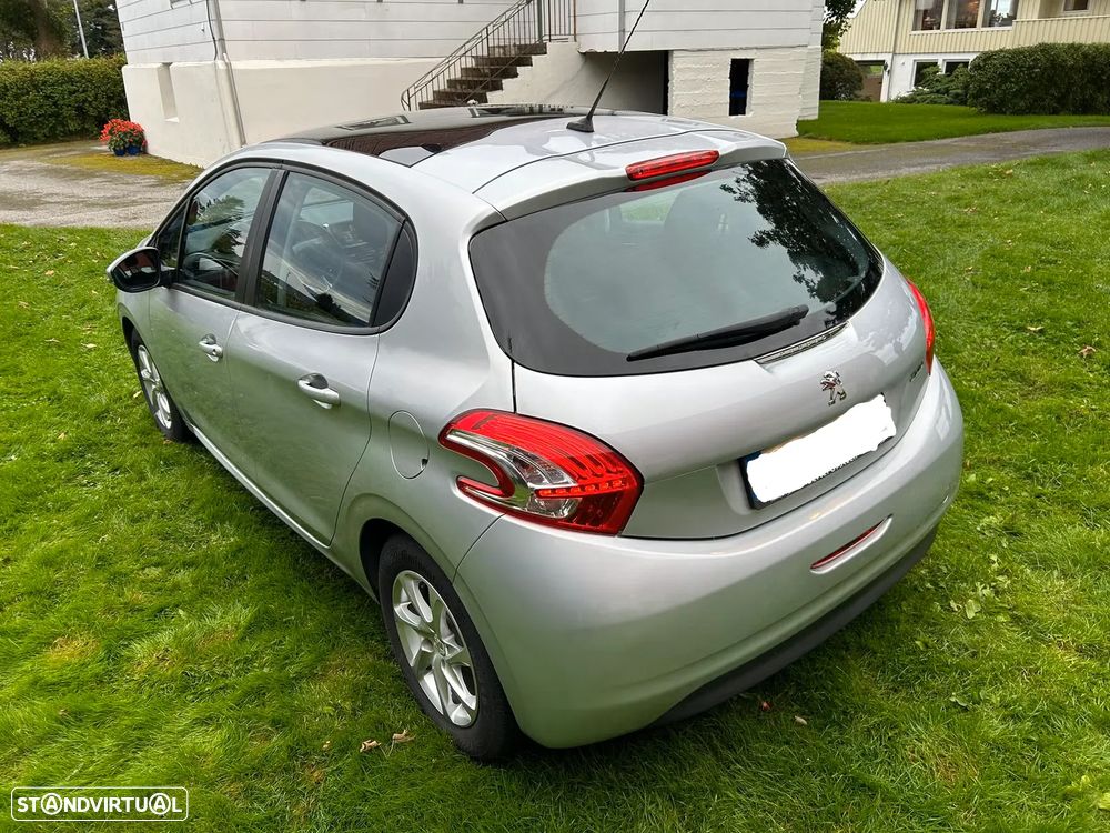 Peugeot 208 1.2 VTi Allure - 2